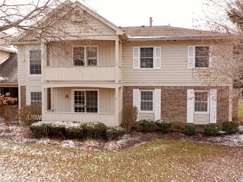 21 Wood Creek Dr, Pittsford, NY 14534