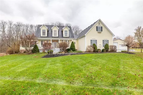 7630 Bromley Rd, Honeoye Falls, NY 14472