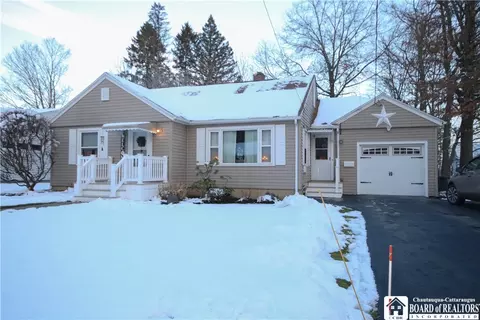 320 Weeks St, Jamestown, NY 14701