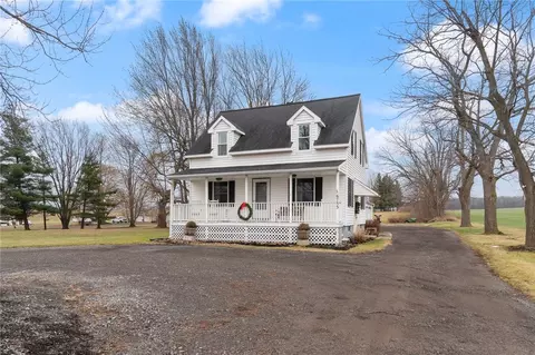 6755 State Route 5 And 20, East Bloomfield, NY 14469