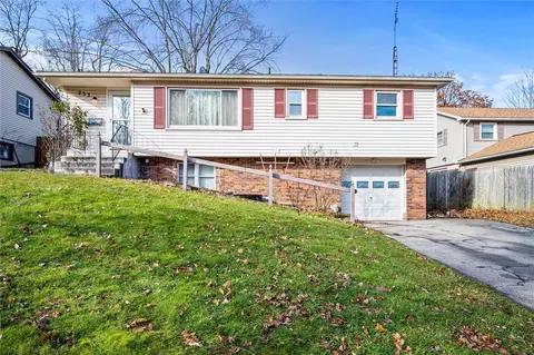 233 Afton St, Rochester, NY 14612