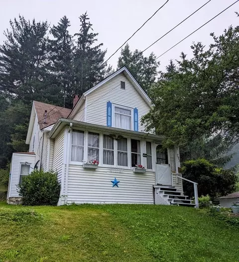 793 N Main St, Coudersport, PA 16915