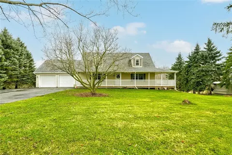 6025 County Road 32, Canandaigua, NY 14424