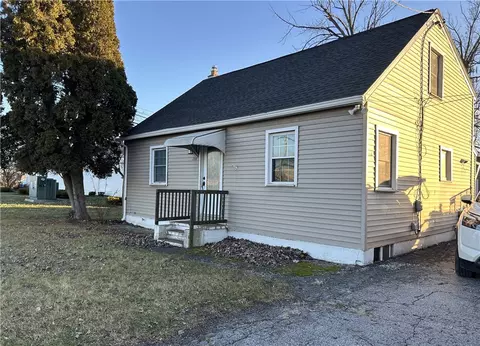 1957 Bri-hen Town Line Rd, Henrietta, NY 14623