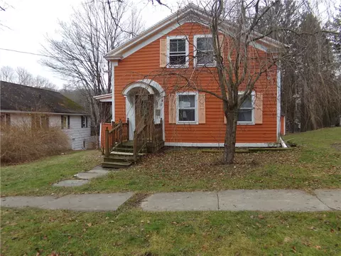 17 Miller St, Norwich, NY 13815