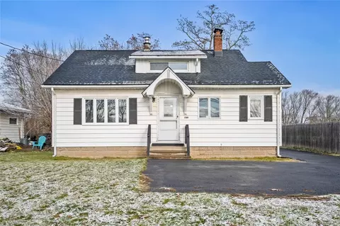 1672 Buffalo Rd, Gates, NY 14624