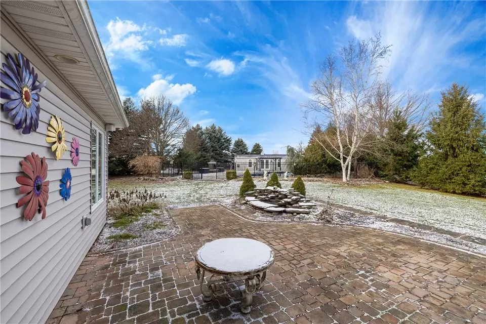  896 Sagamore Way, Victor, NY 14564 photo 34