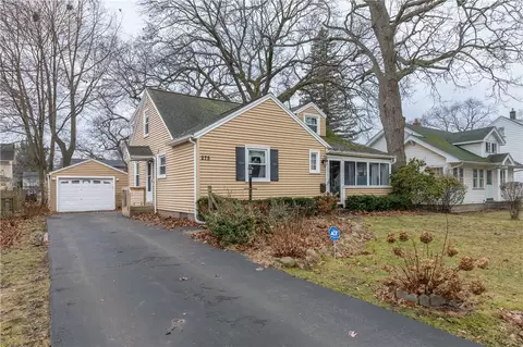 275 Garford Rd, Irondequoit, NY 14622