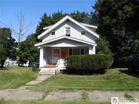 67 Pearl Ave, Jamestown, NY 14701