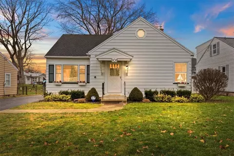 508 Roosevelt Rd, East Rochester, NY 14445