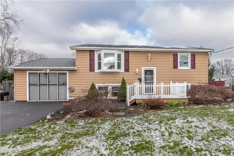 147 Lyman St, Sweden, NY 14420