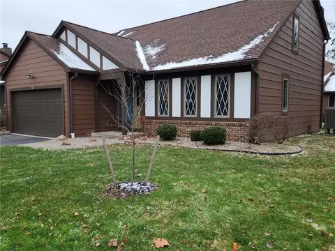 77 Cambridge Ct, Perinton, NY 14450