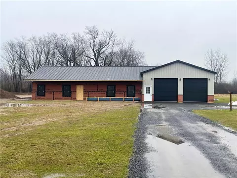 2733 Pre-emption St, Geneva, NY 14456