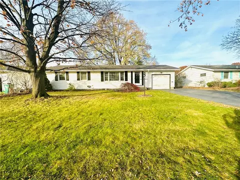 54 Mary Dr, Irondequoit, NY 14617