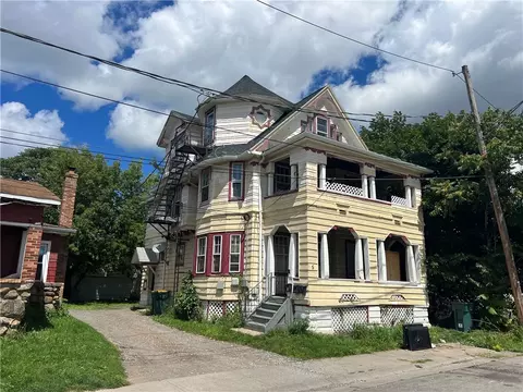 6 Norfolk Pl, Rochester, NY 14606