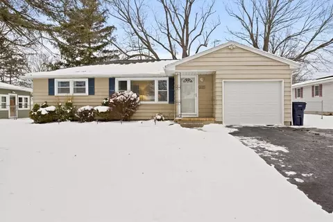 229 Sunnyside Dr, Rochester, NY 14623