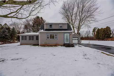 2727 Manitou Rd, Ogden, NY 14624