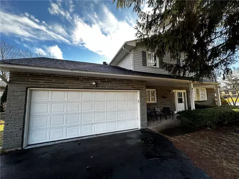 41 Brasser Dr, Chili, NY 14624