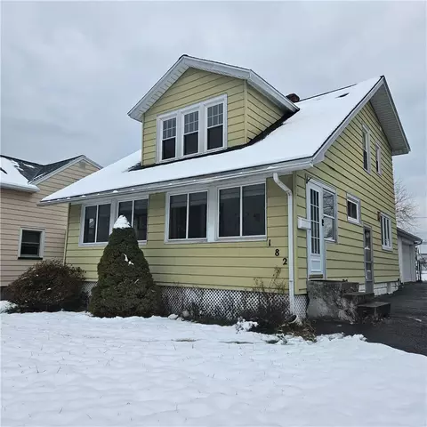 182 Frontenac Hts, Irondequoit, NY 14617