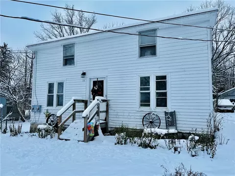 55 S Main St, Potter, NY 14544
