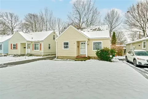 265 Brayton Rd, Greece, NY 14616