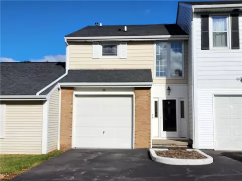 66 S Estate Dr, Webster, NY 14580