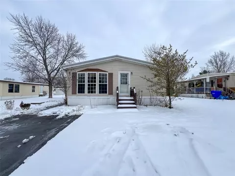 108 Crimson King Dr, Canandaigua, NY 14424