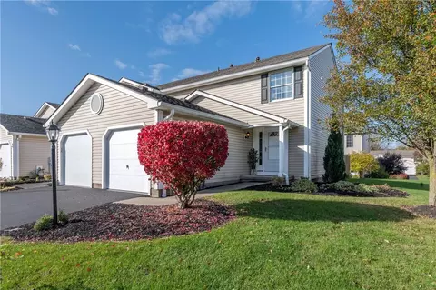 45 Camberley Pl, Penfield, NY 14526