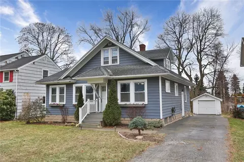99 Arrowhead Dr, Gates, NY 14624