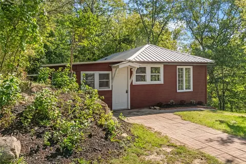 6323 N Vine Valley Rd, Middlesex, NY 14507