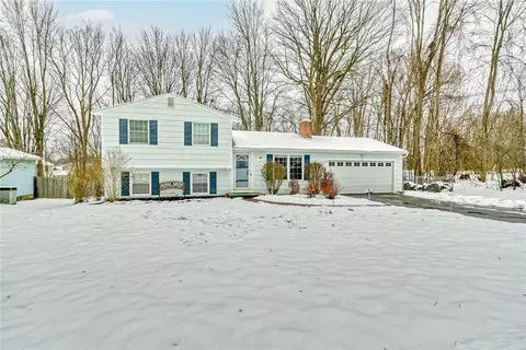 2 Partridge Gap, Perinton, NY 14450