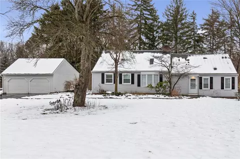 472 Embury Rd, Rochester, NY 14625