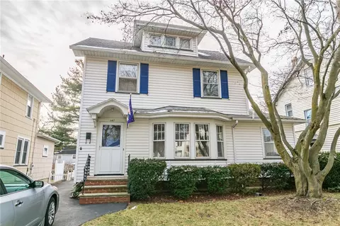 147 Colebourne Rd, Rochester, NY 14609