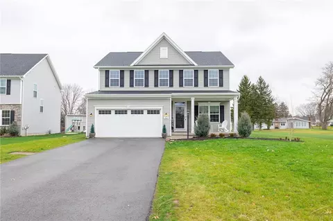 362 Anna Cir, Webster, NY 14580