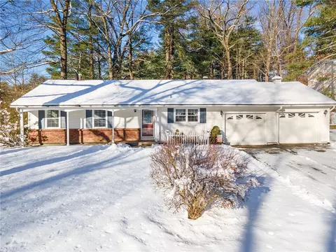 51 Pine Pl, NY 12065