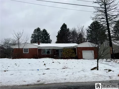 516 Charles St, Jamestown, NY 14701