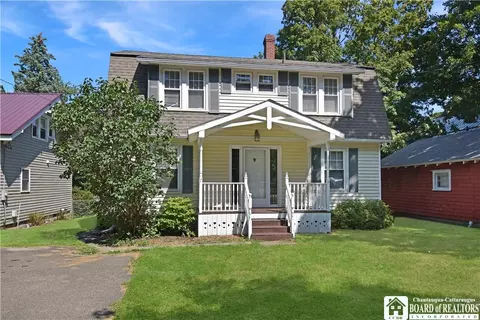 7 Bliss St, Westfield, NY 14787