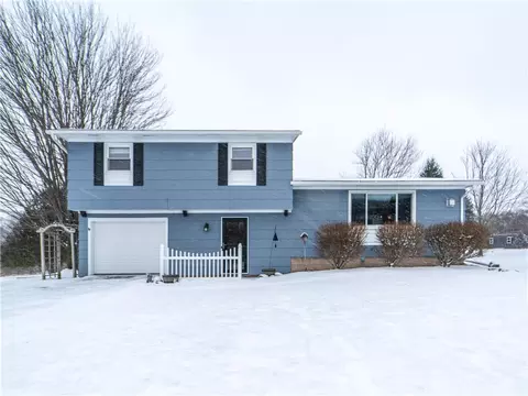 7 Hillside Dr, Clifton Springs, NY 14432