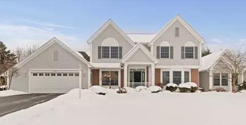 31 Saybrooke Dr, Penfield, NY 14526