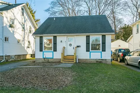 273 Summit Grove Pk, Rochester, NY 14615