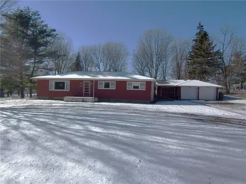 1553 Walworth Rd, Palmyra, NY 14522