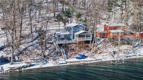 7745 E Bluff Dr, Jerusalem, NY 14527