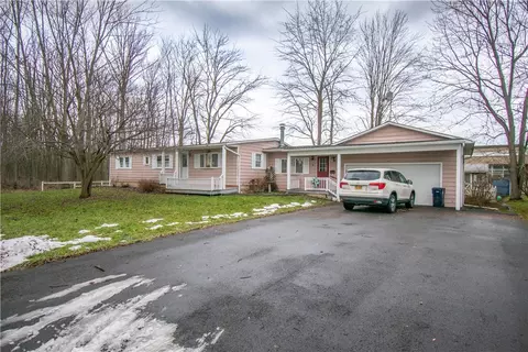 6 Butler St, Seneca Falls, NY 13148