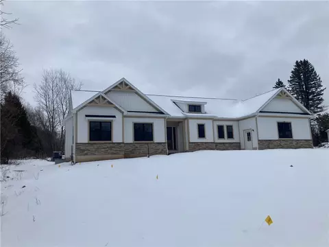 130 Watson Rd, Fairport, NY 14450