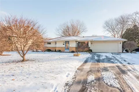 216 Candy Ln, Greece, NY 14615
