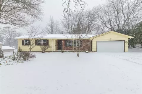 16 Stony Brook Ln, Perinton, NY 14450