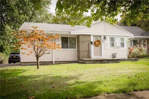 180 Baird St, Rochester, NY 14621