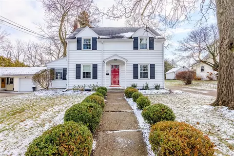 27 Miles Ave, Perinton, NY 14450