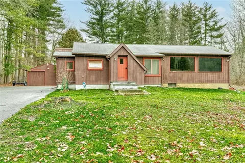 178 Ballantyne Rd, Chili, NY 14623