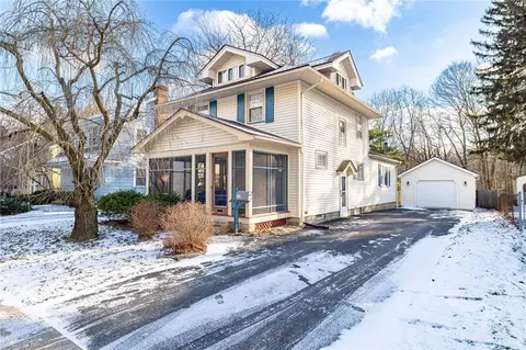 119 Wildmere Rd, Irondequoit, NY 14617